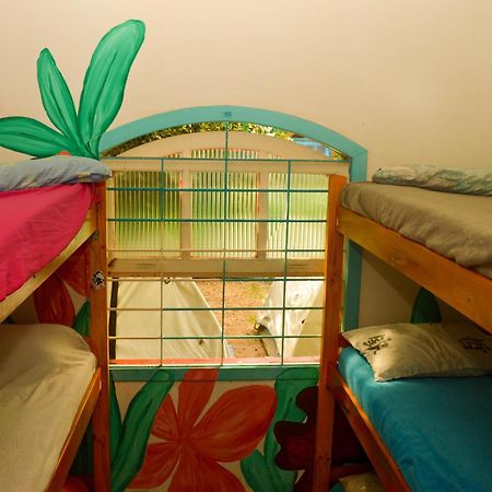 Hostel Tropico De Capricornio - Itagua Ubatuba Rum bild